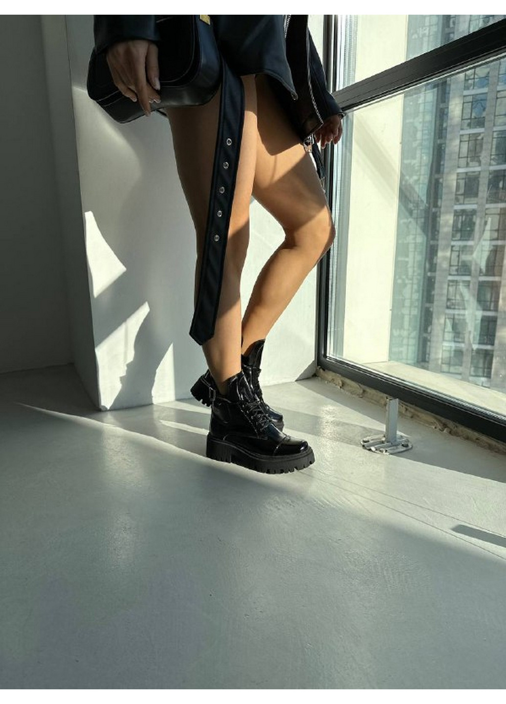 Осенние кожаные женские ботинки VZUTIK