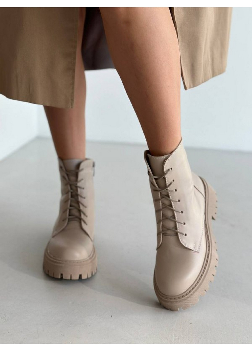 Осенние кожаные женские ботинки VZUTIK