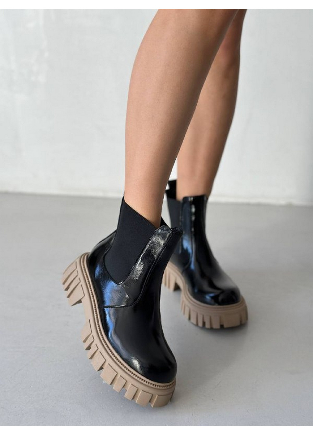 Осенние кожаные женские ботинки VZUTIK