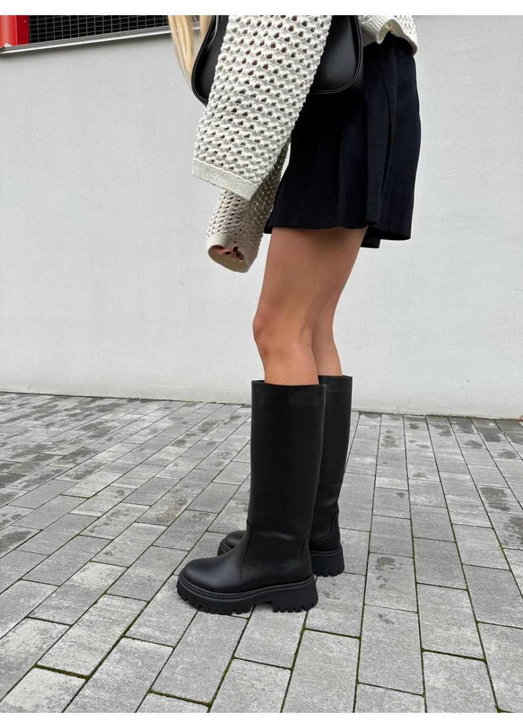 Осенние женские кожаные сапоги VZUTIK