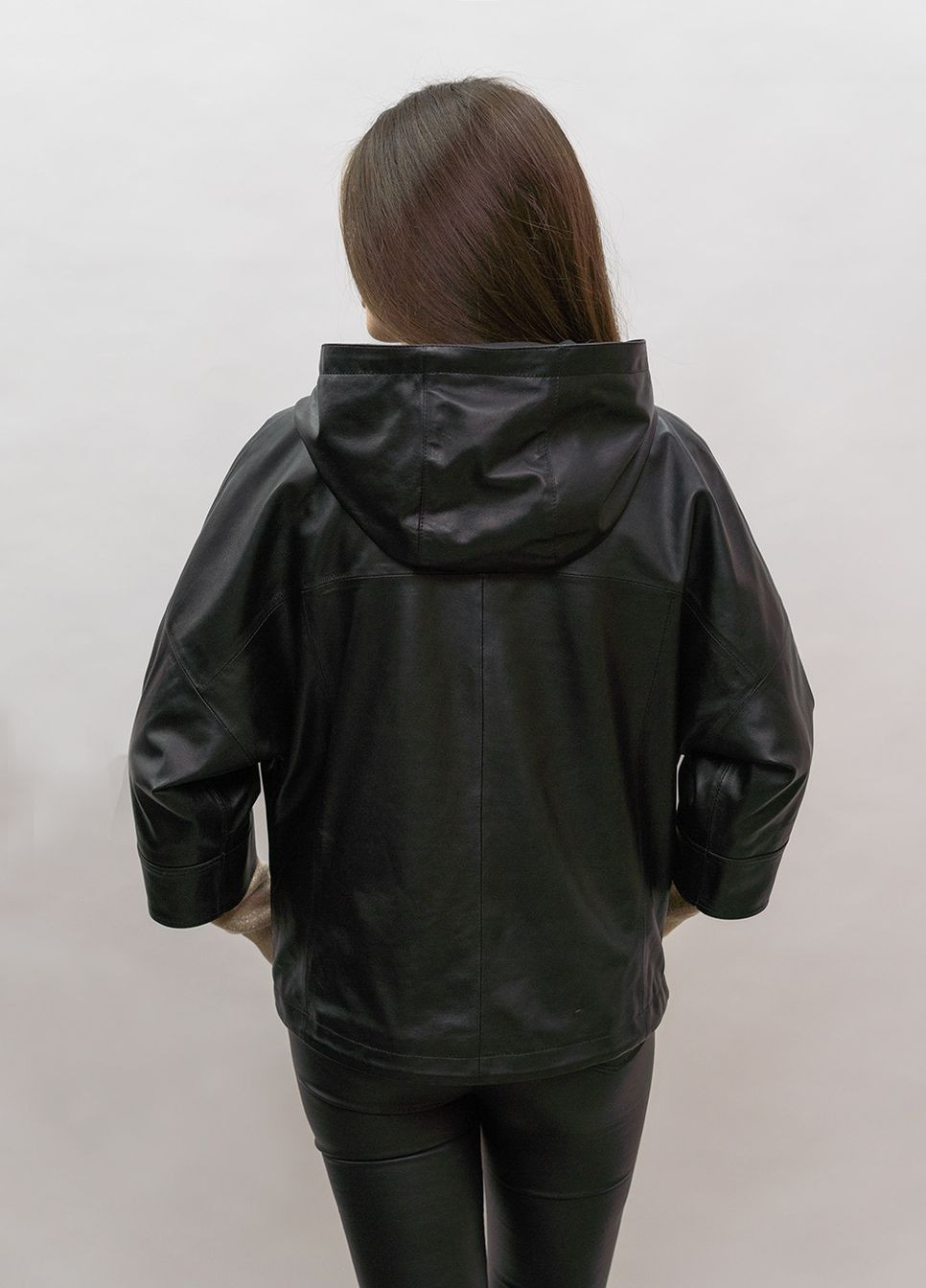 Черная демисезонная женская кожаная куртка весна Fabio Monti