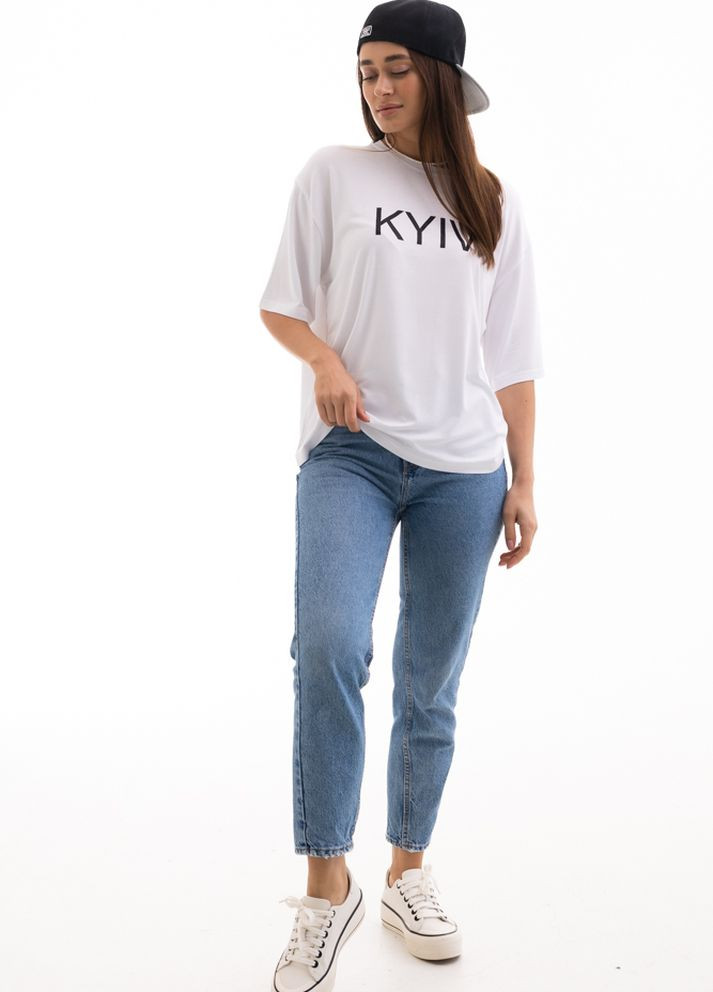 Біла жіноча футболка з написом kyiv Arjen