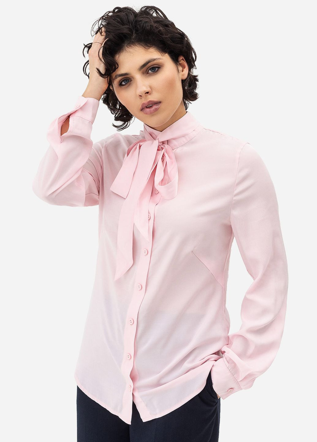 Розовая классическая рубашка однотонная Garne с длинным рукавом