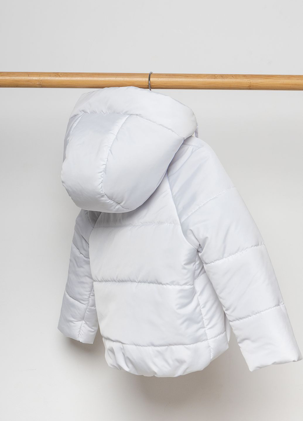 Белая демисезонная куртка демисезонная люкс No Brand