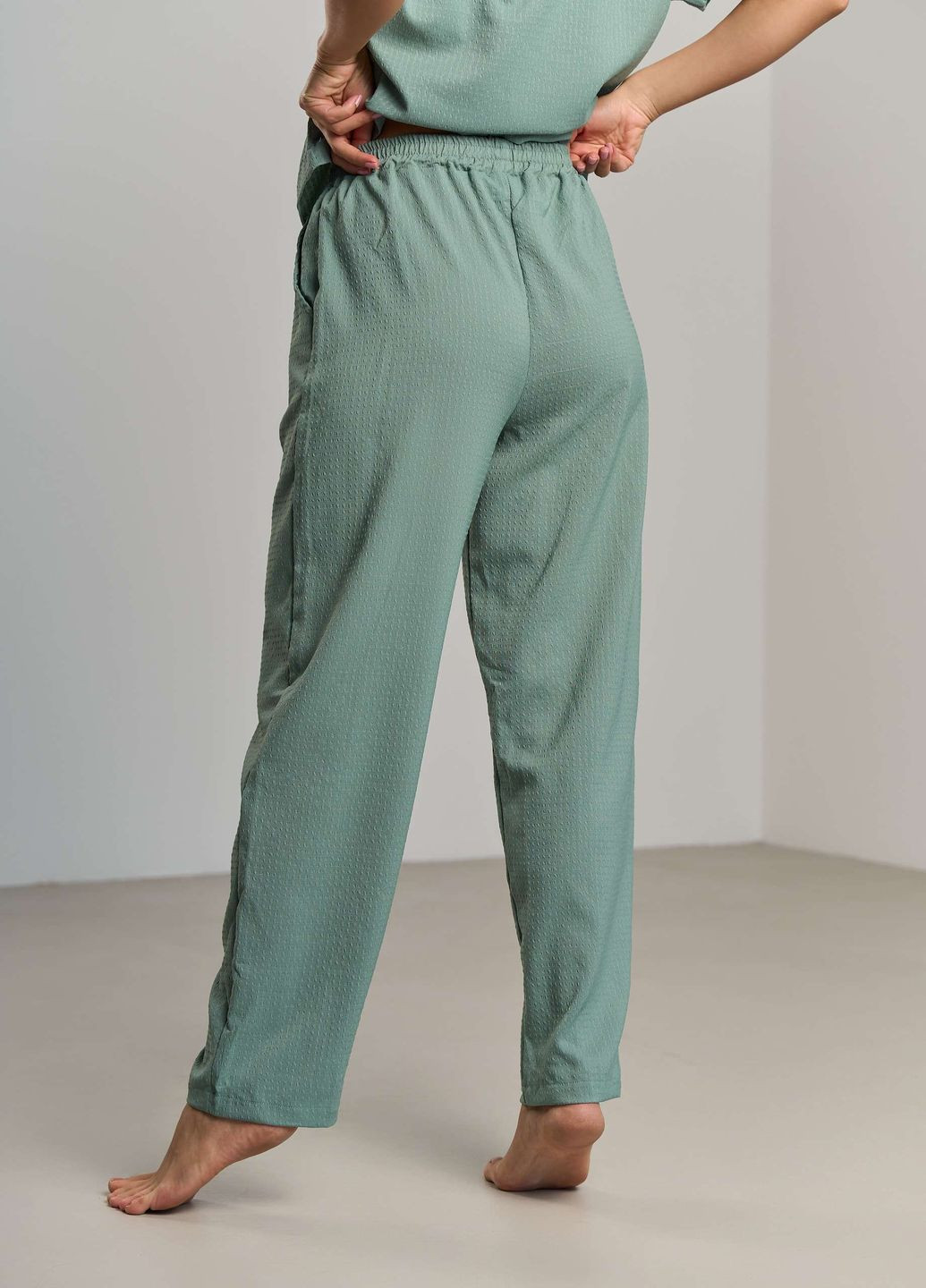 Оливкова (хакі) жіноча піжама зі штанами однотонна Nicoletta