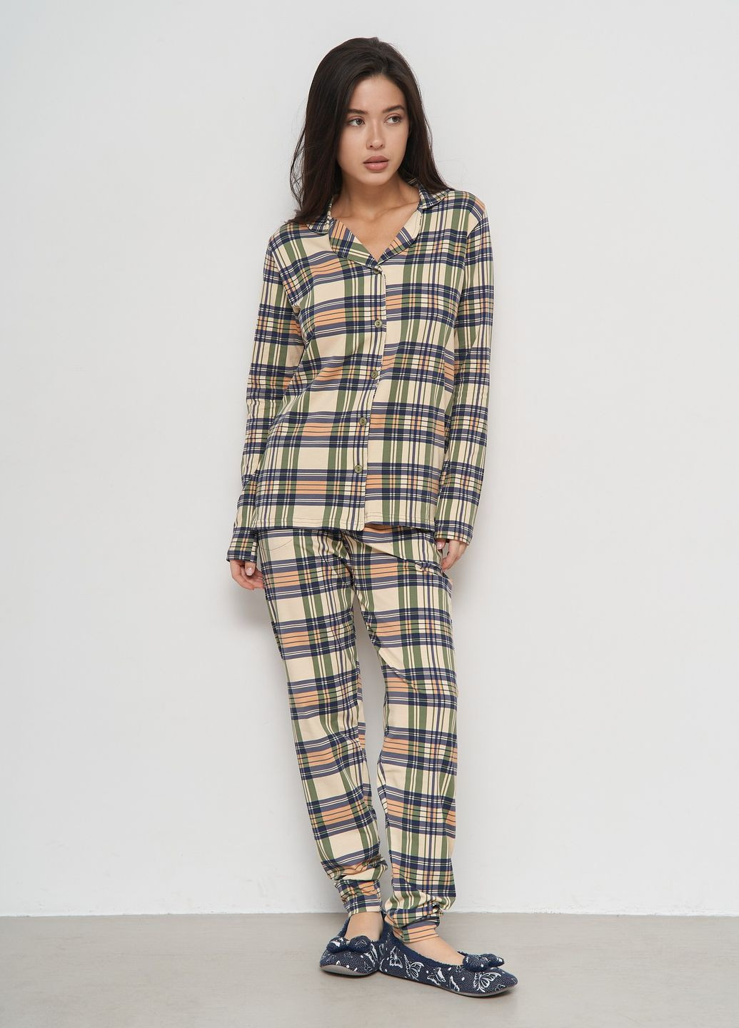 Молочна жіноча піжама на ґудзиках Nicoletta