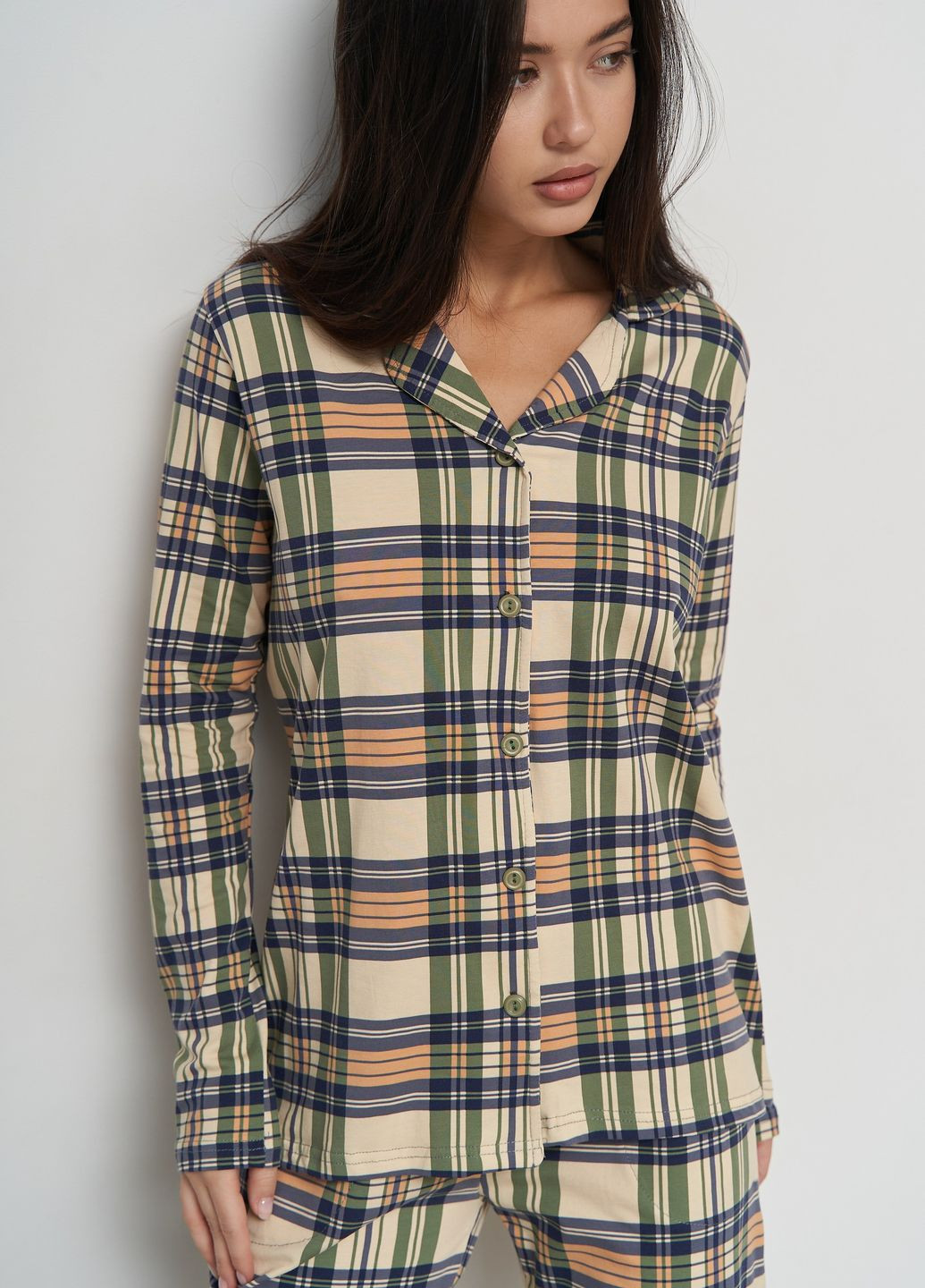 Молочна жіноча піжама на ґудзиках Nicoletta