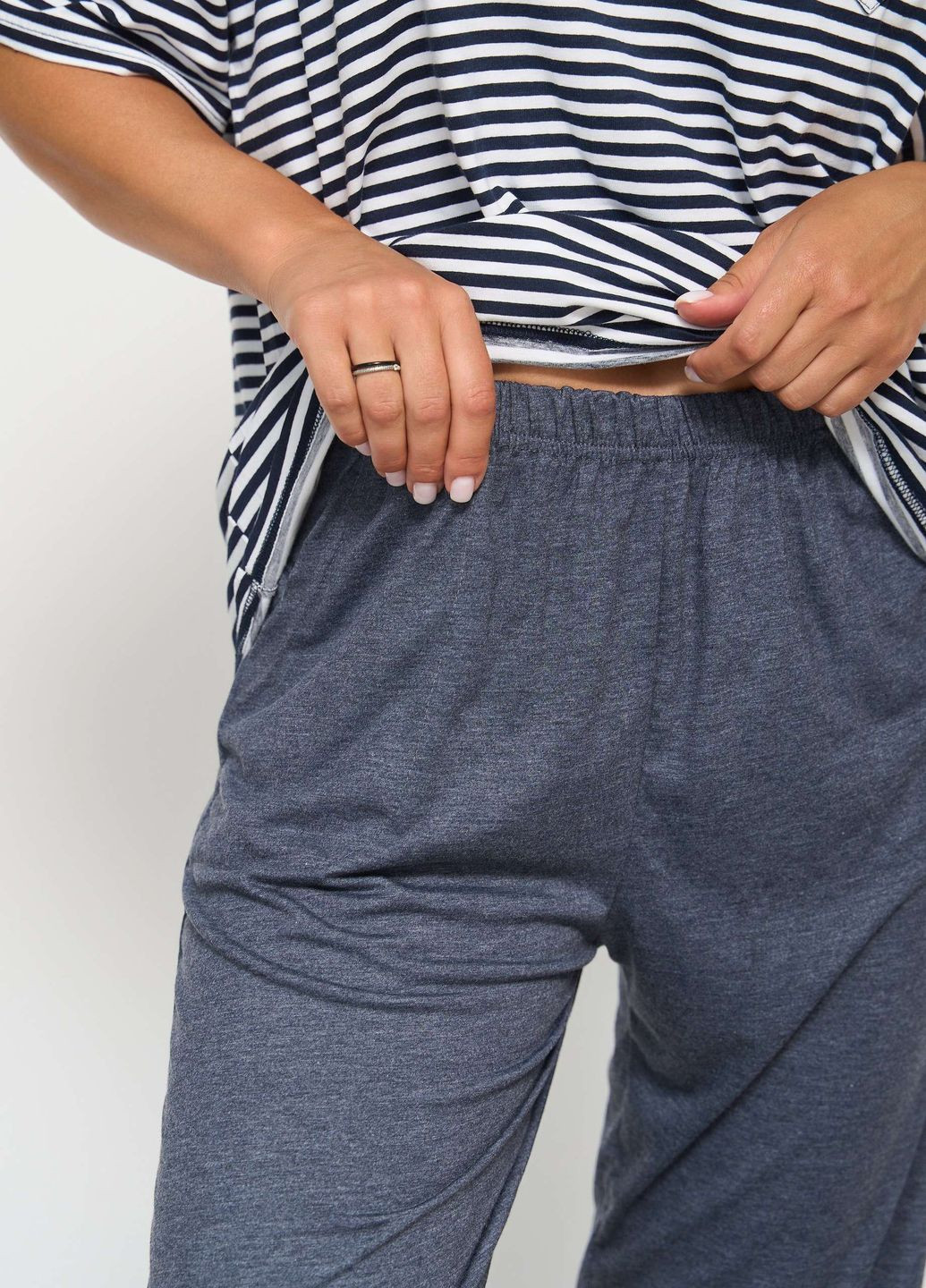 Темно-синя батальний комплект з капрі Nicoletta