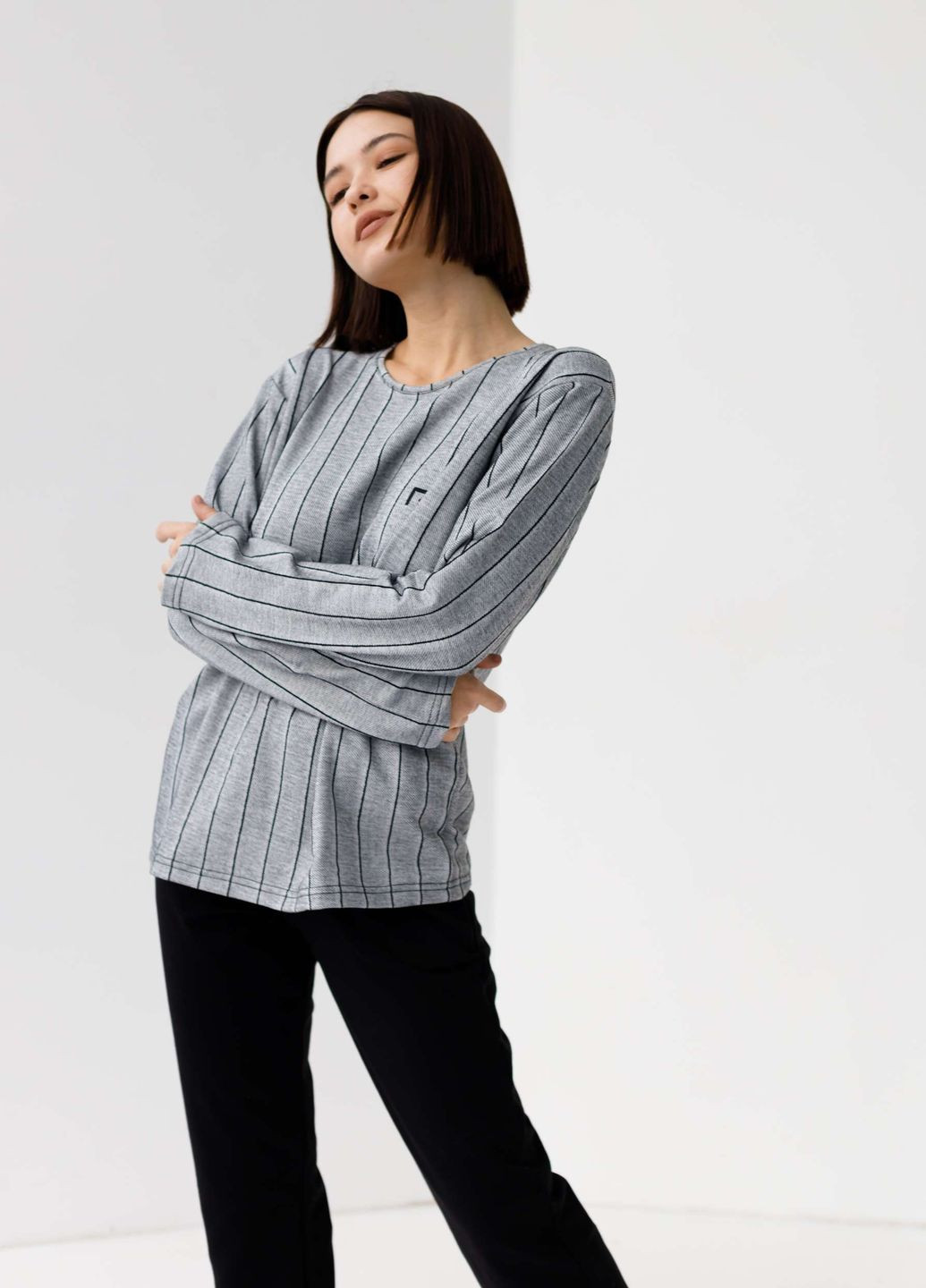 Світло-сіра жіночий костюм Nicoletta