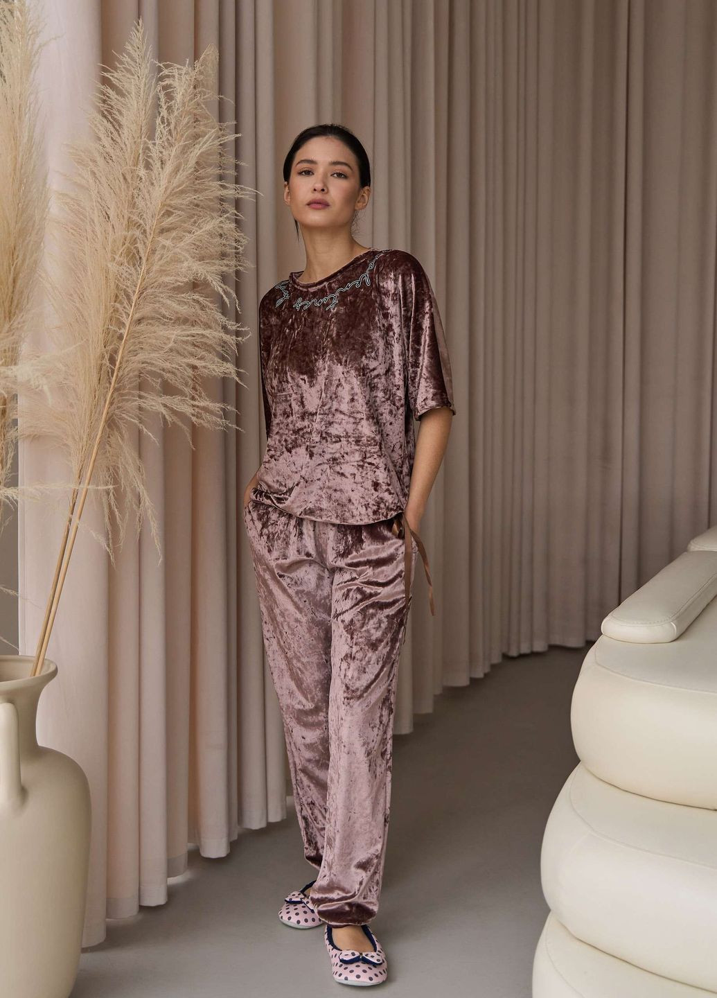 Коричневая комплект со штанами и футболкой на завязке Nicoletta