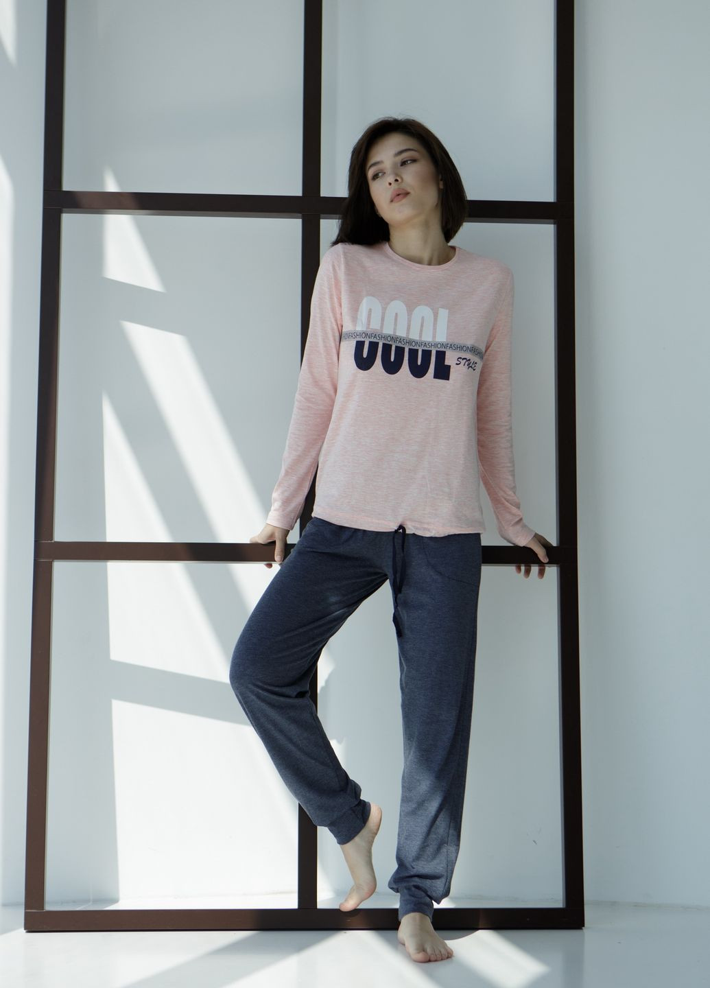 Персикова жіночий комплект зі штанами та кофтою Nicoletta