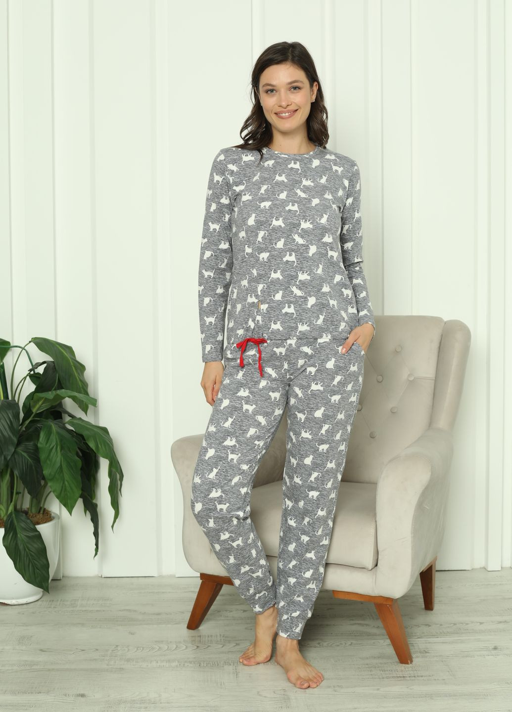 Светло-серая женская пижама со штанами Nicoletta