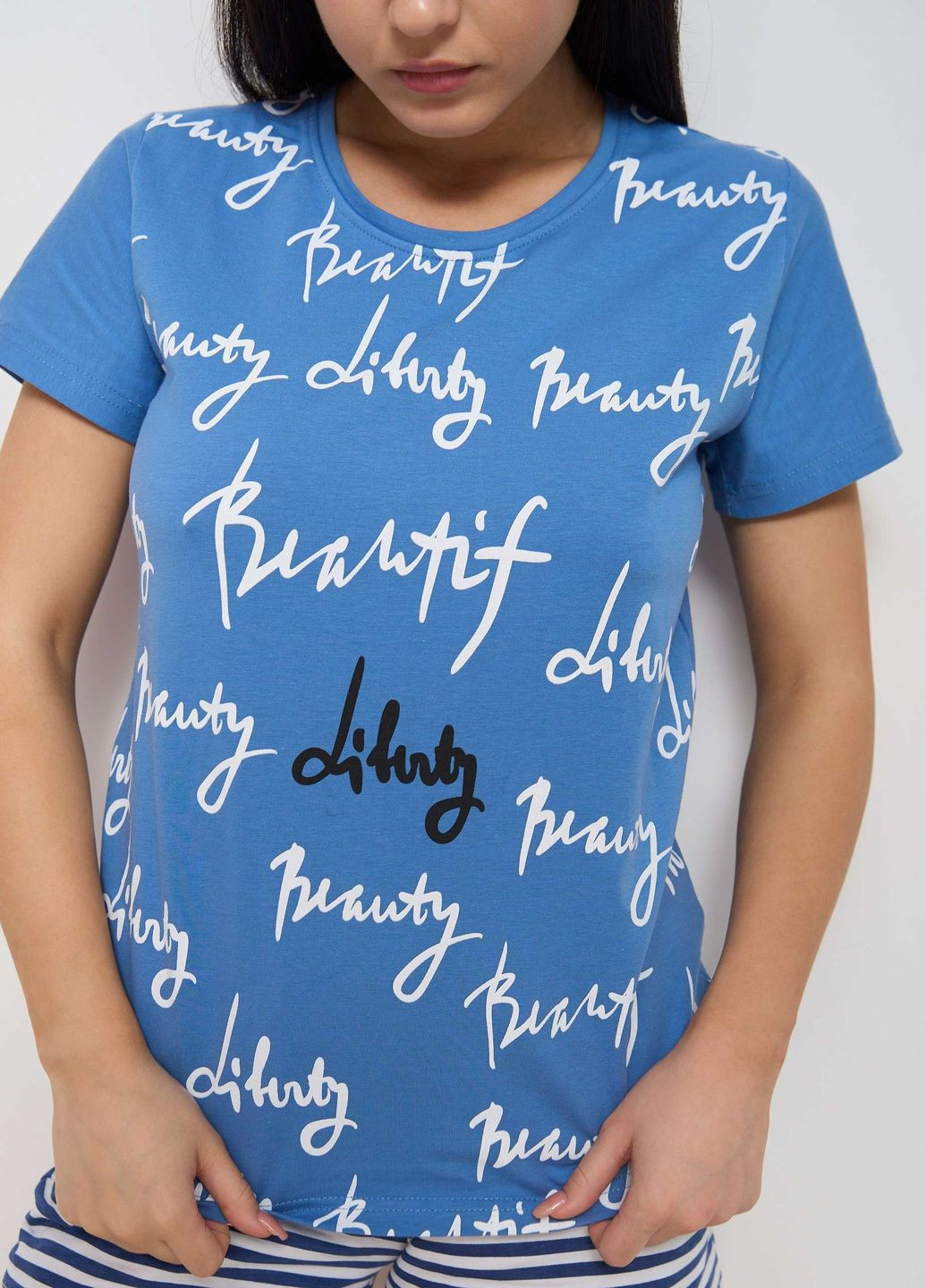 Блакитна жіночий комплект з шортиками в смужку Nicoletta