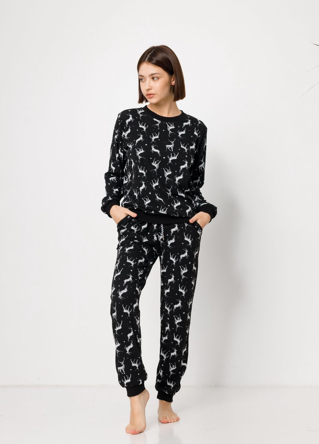 Чорна жіночий костюм зі штанами Nicoletta