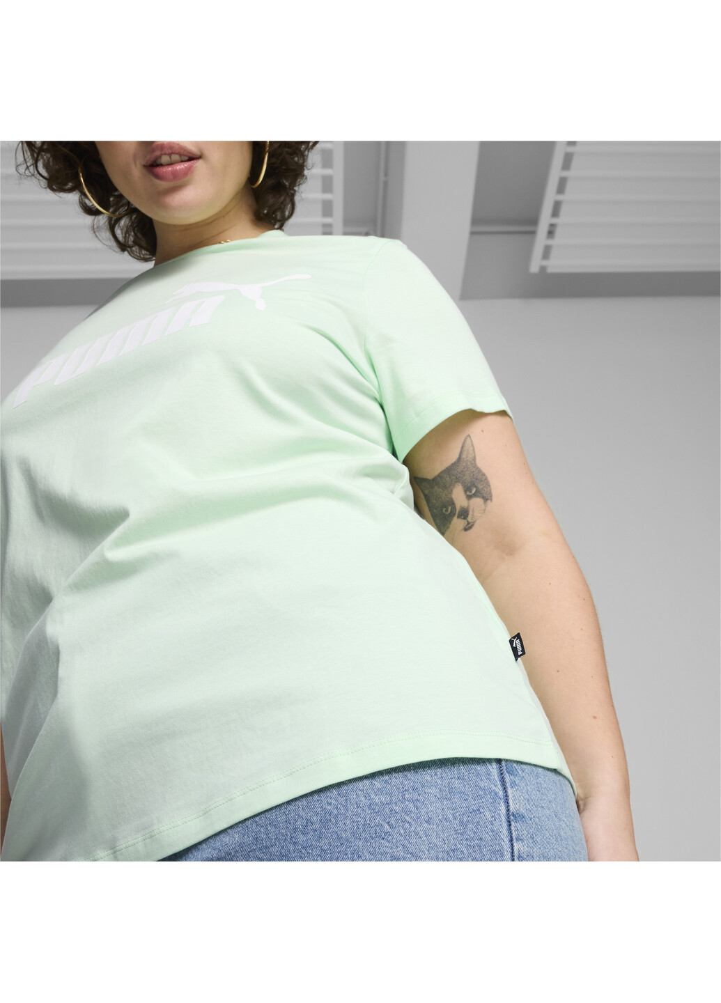 Зелена всесезон футболка essentials logo women's tee Puma