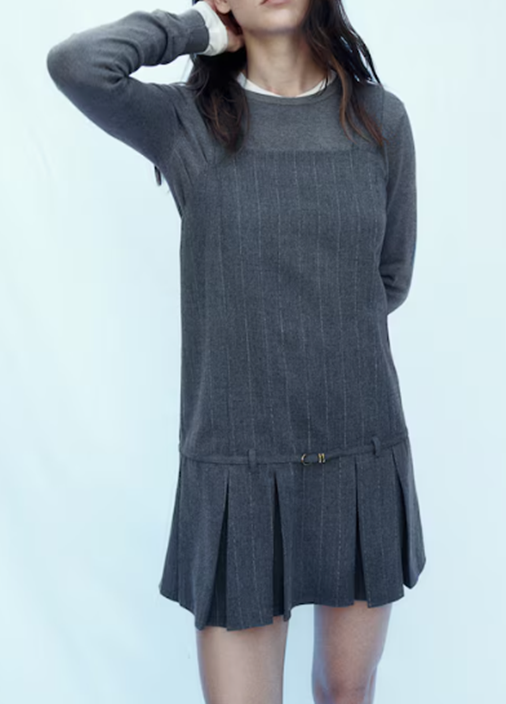 Серое деловое платье H&M в полоску