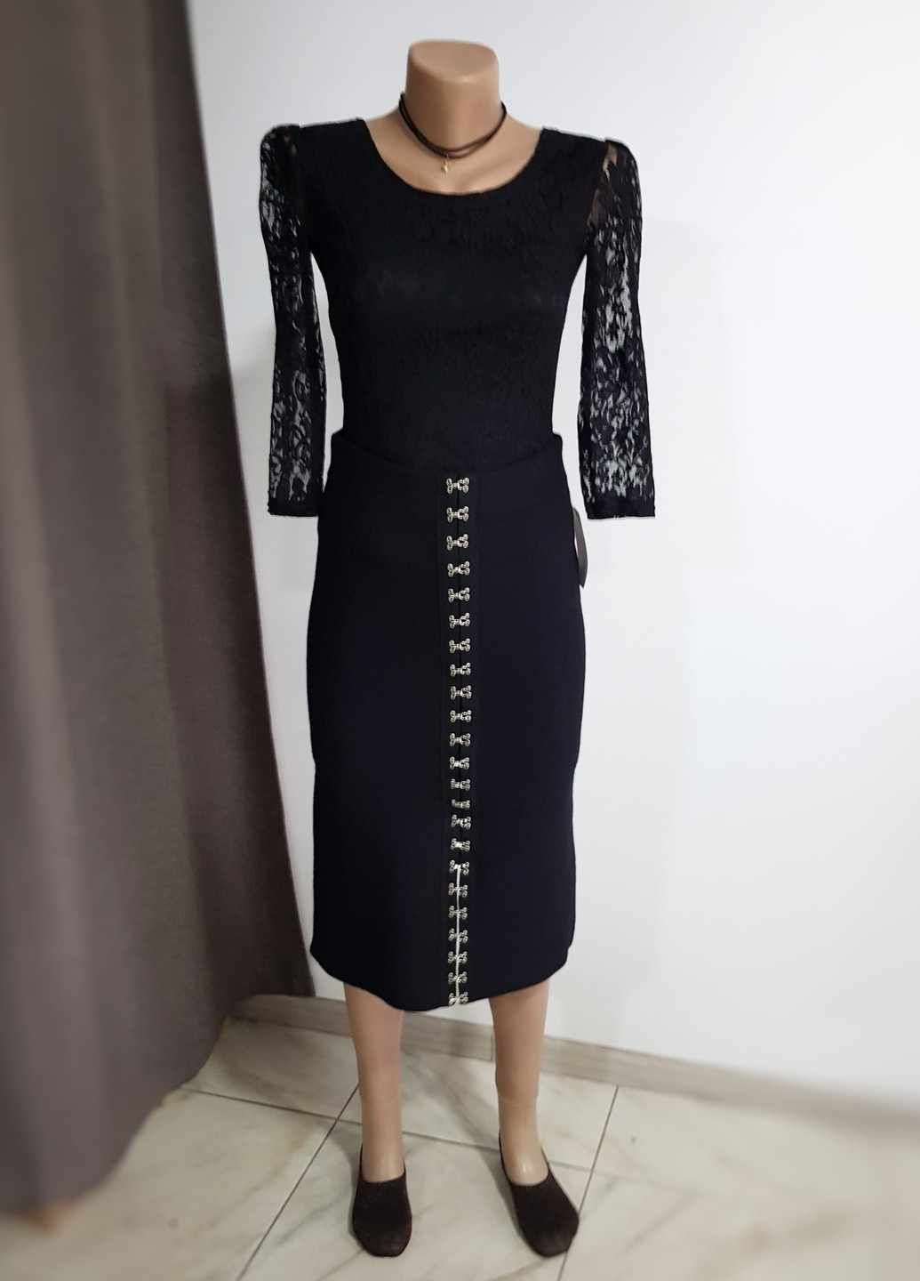 Черная юбка черная теплая на серебристых застежках No Brand