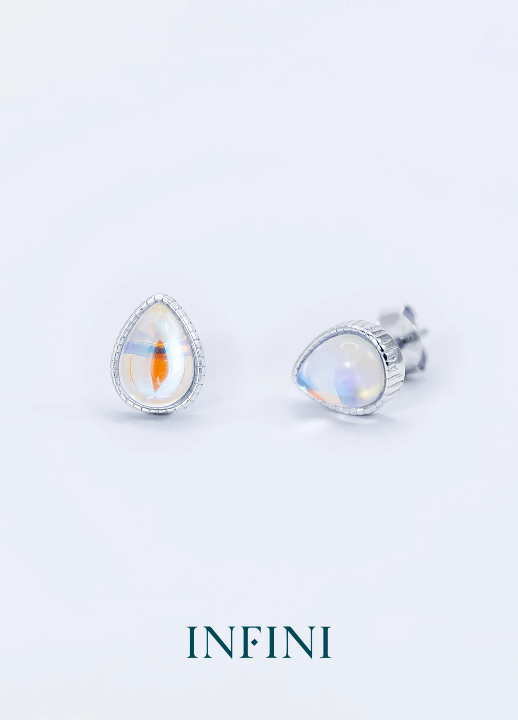 Сережки срібні з місячним каменем Infini (256615144)