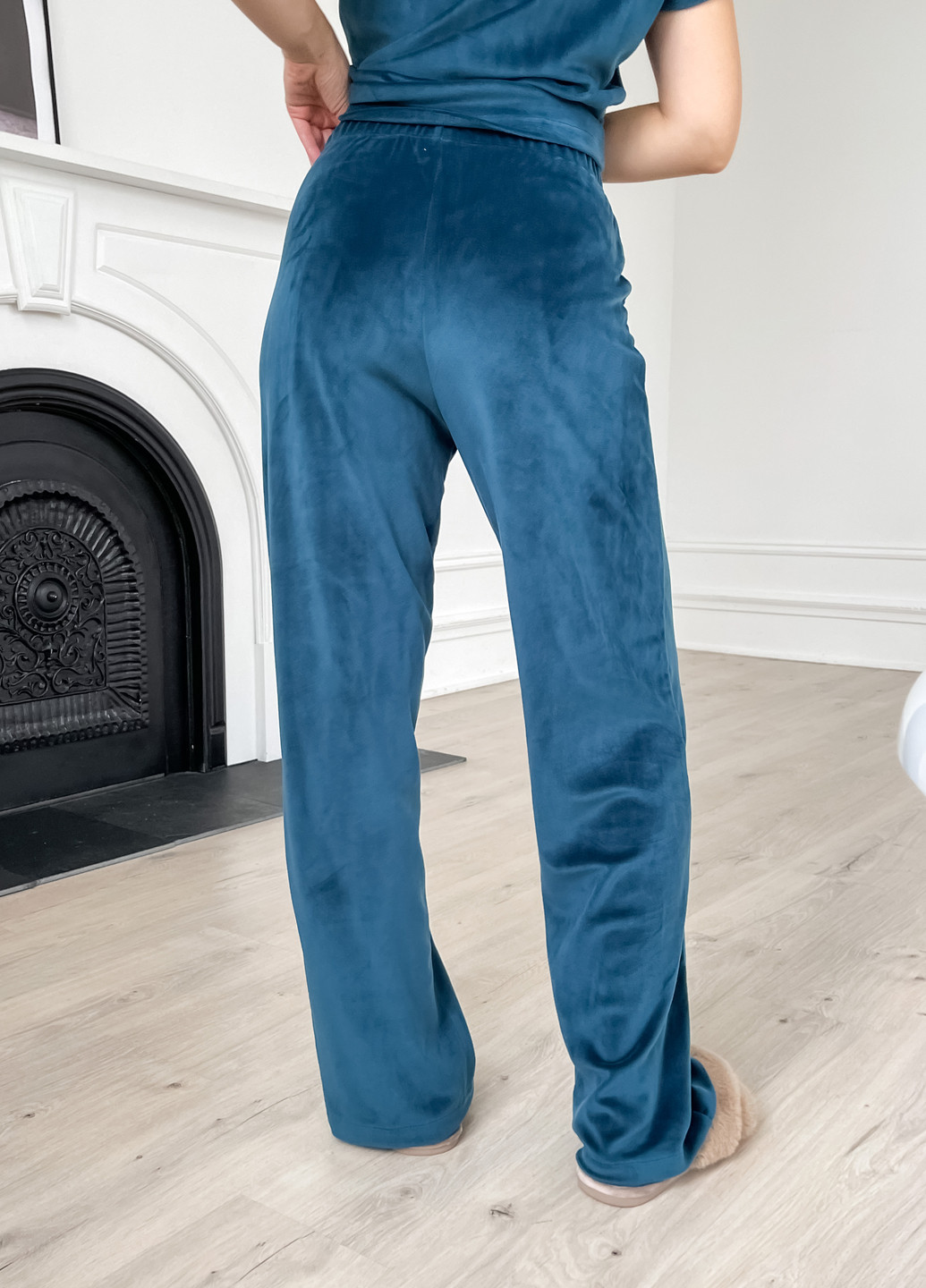 Изумрудная зимняя теплая велюровая женская пижама 3: халат, брюки, футболка изумрудного цвета 100000214 кофта + футболка + брюки Merlini Буя