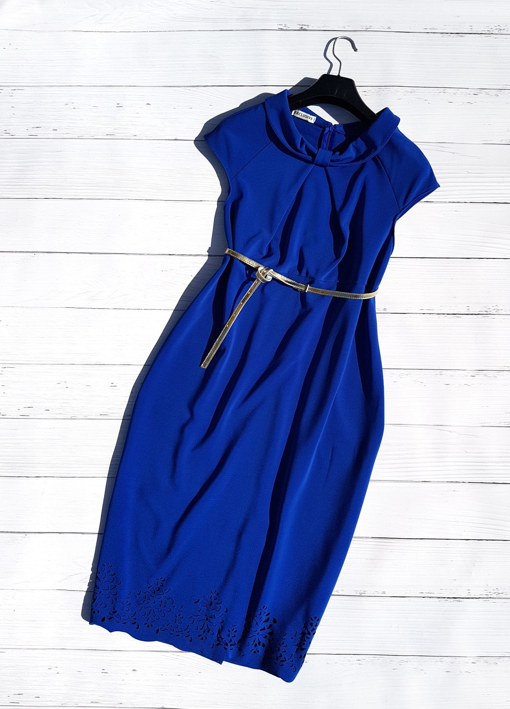 Синее синее платье с перфорацией и поясом Exclusive