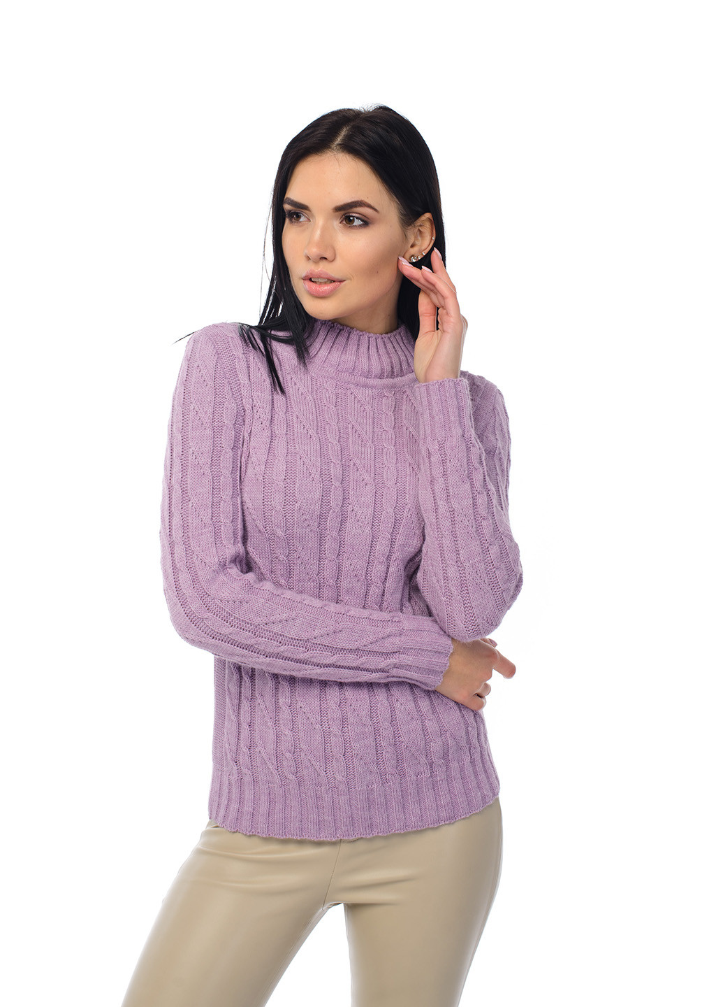 Сиреневый женский мягкий свитер с воротником стойкой. SVTR