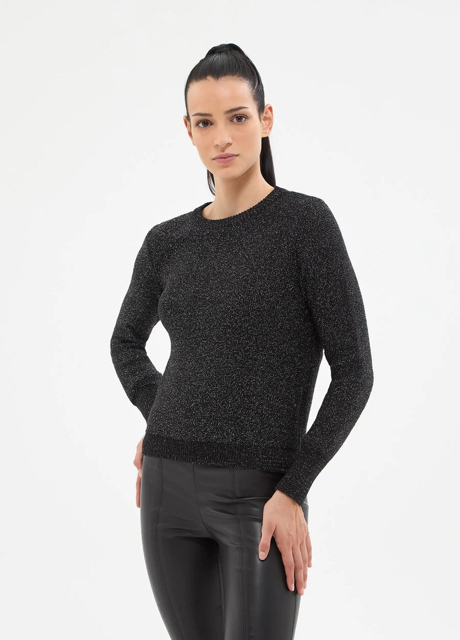 Черный демисезонный свитер жен Terranova