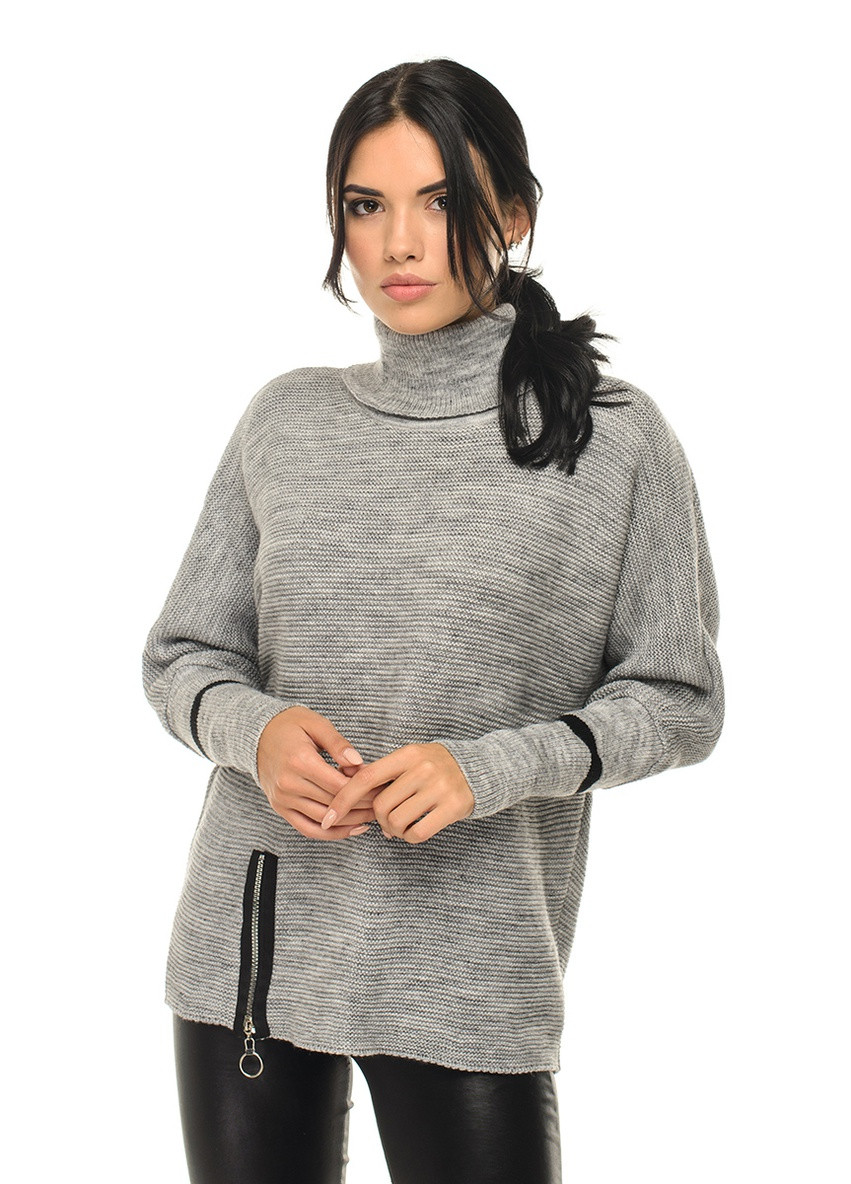 Сірий светр з рукавами "кажан" SVTR