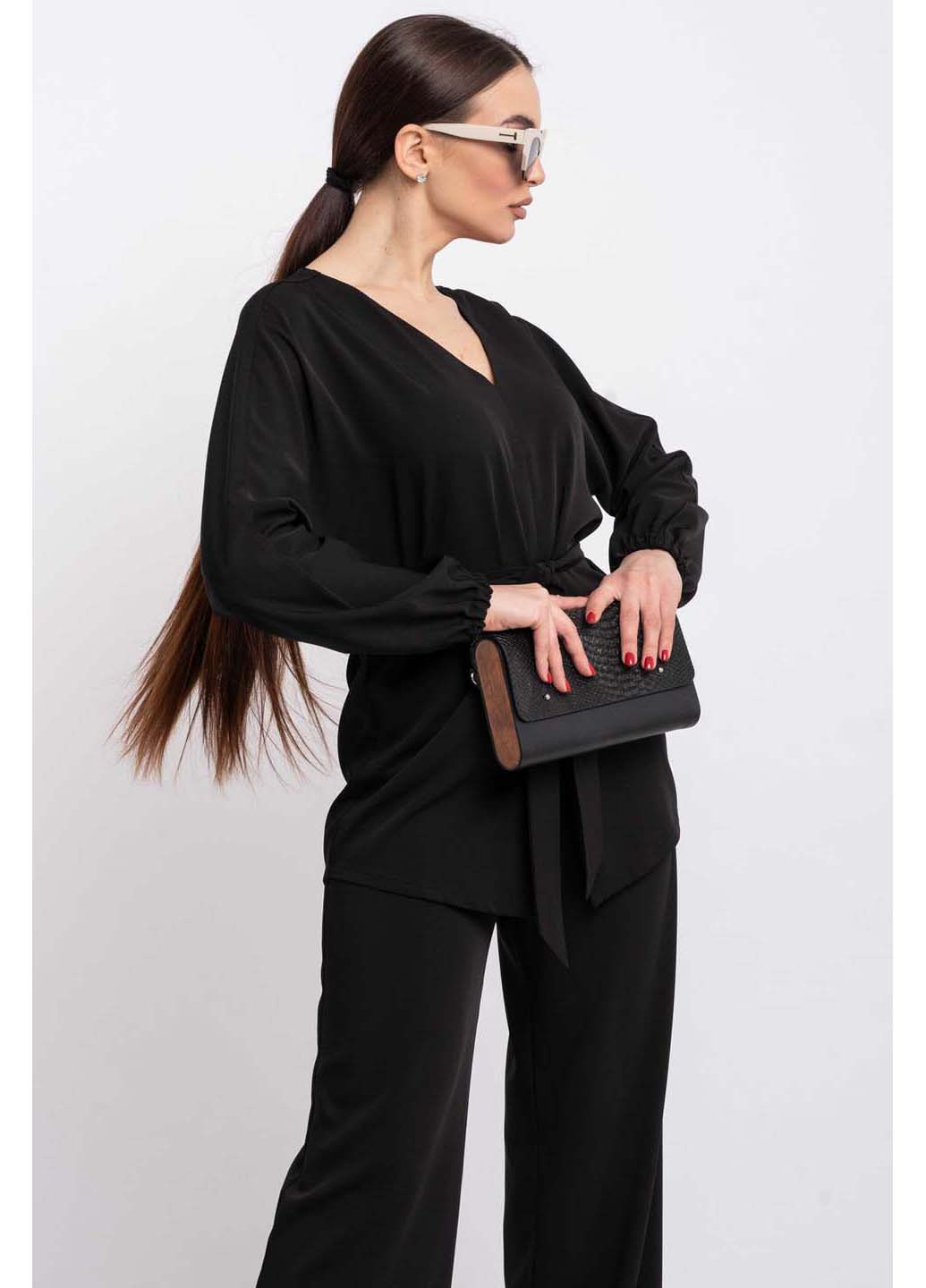 Чорна демісезонна блуза Ри Мари