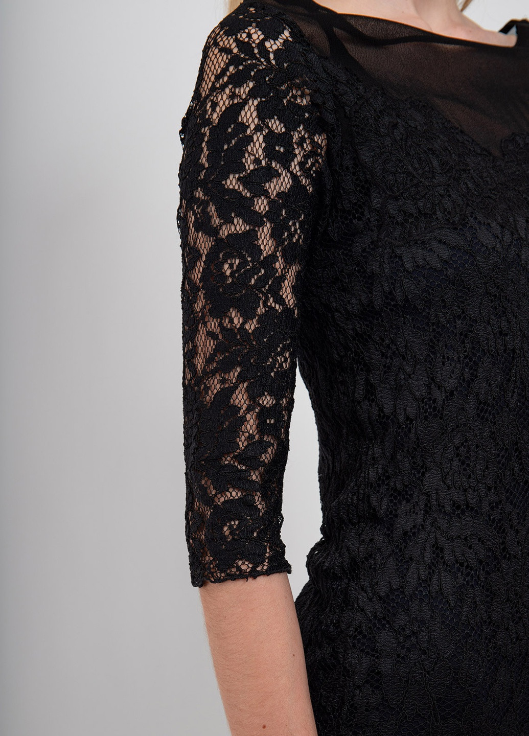 Черное кэжуал бордовое гипюровое платье-мини Daniela Fargion однотонное