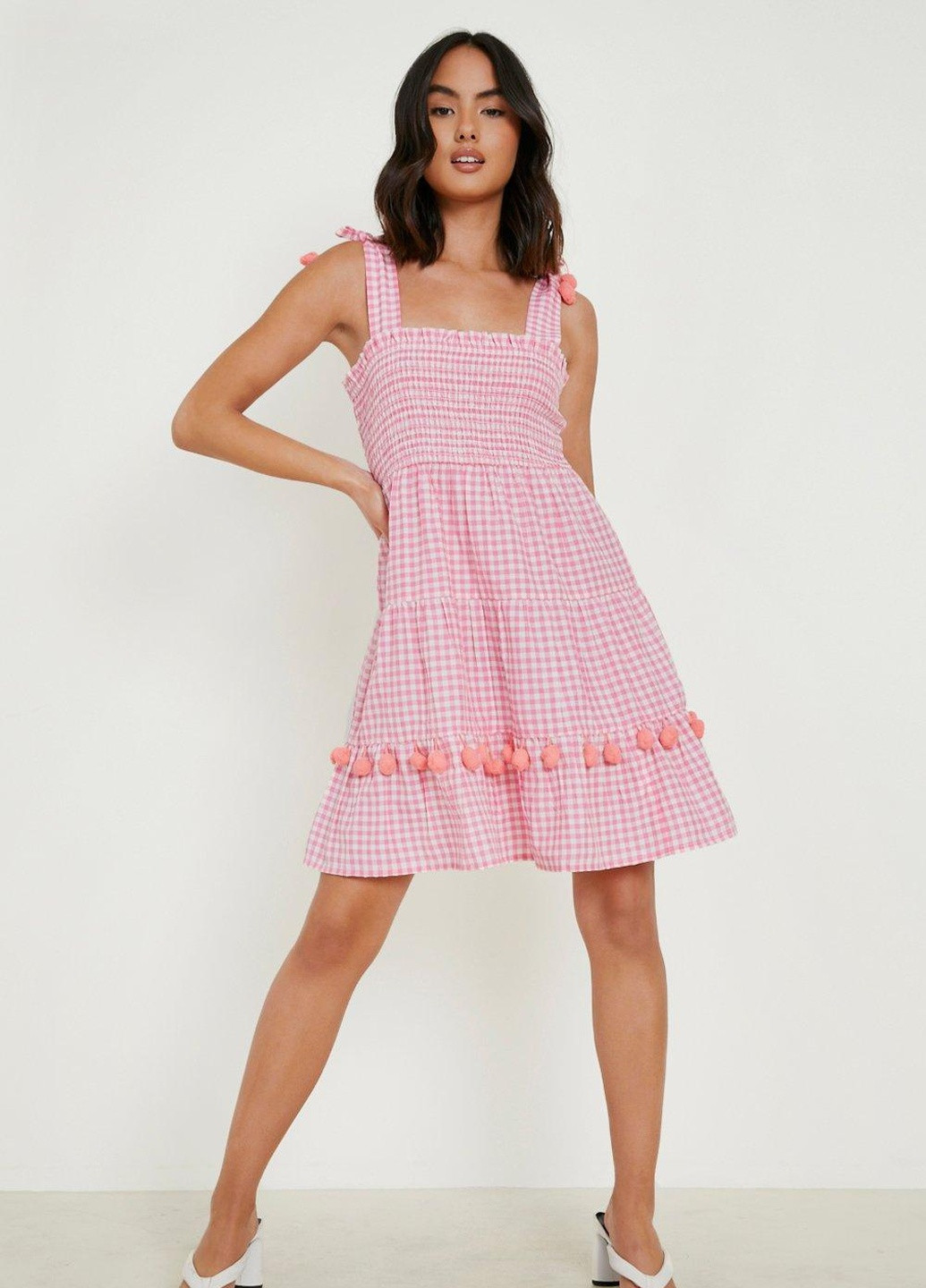Рожева сукня-сарафан в клітинку Boohoo