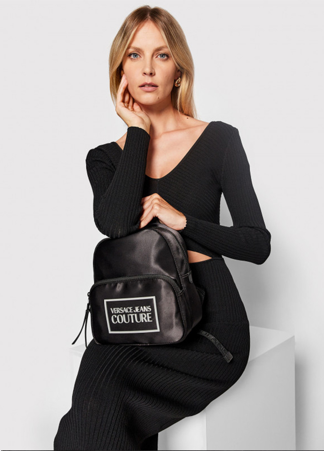 Couture 72VA4BH5 Чорний Versace Jeans (317427635)