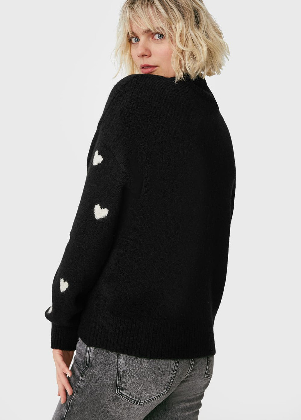 Чорний зимовий светр C&A
