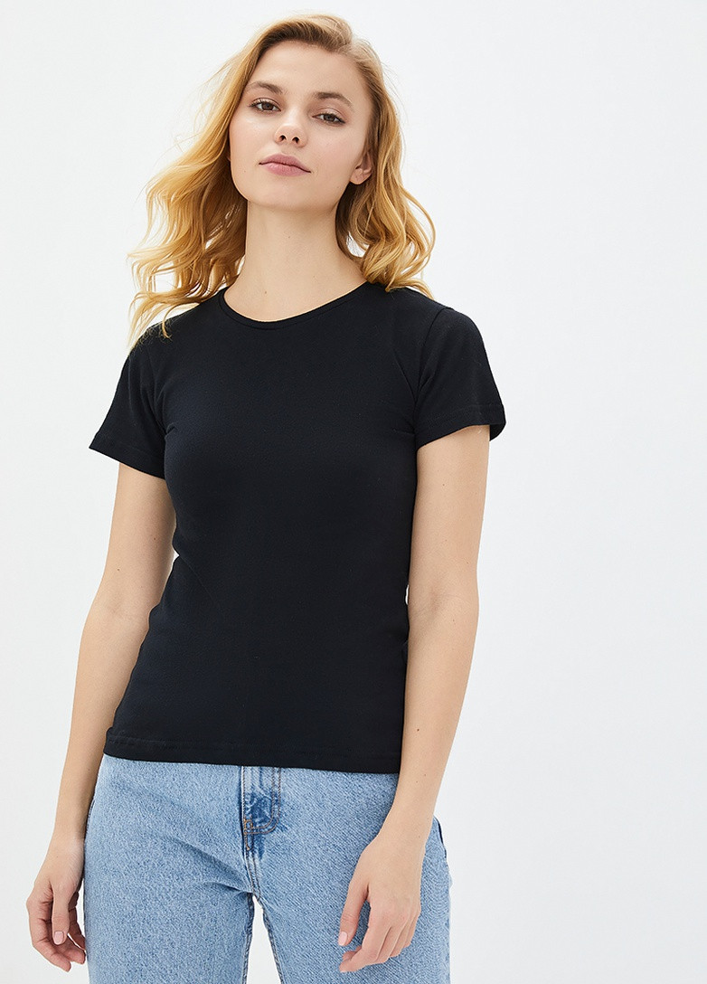 Чорна всесезон футболка жіноча однотонна приталена з коротким рукавом Роза
