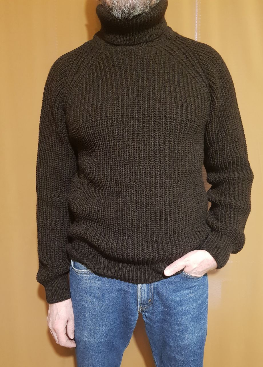 Темно-коричневый зимний свитер крупной вязки Berta Lucci