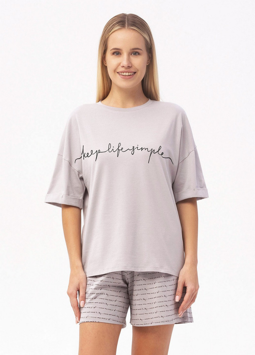 Серая всесезон пижама женская (футболка+шорты) Roksana 1444