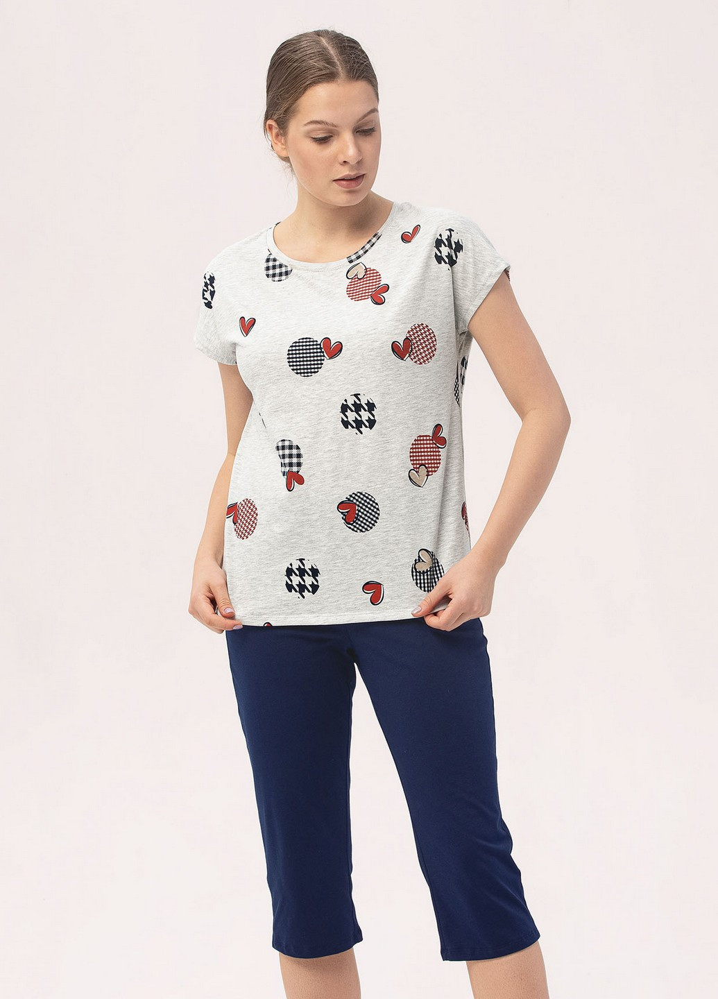 Светло-серая всесезон пижама женская (футболка+бриджи) Roksana 1410