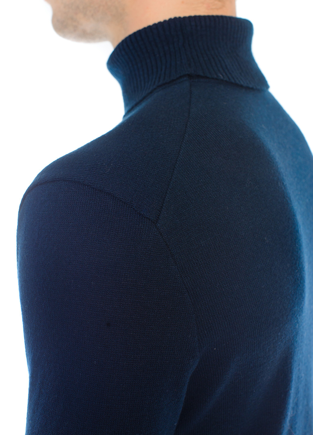 Темно-синий мужской гольф с косым швом на плече SVTR