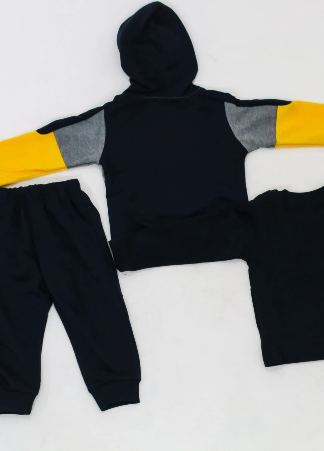 Желтый демисезонный костюм Active Sports