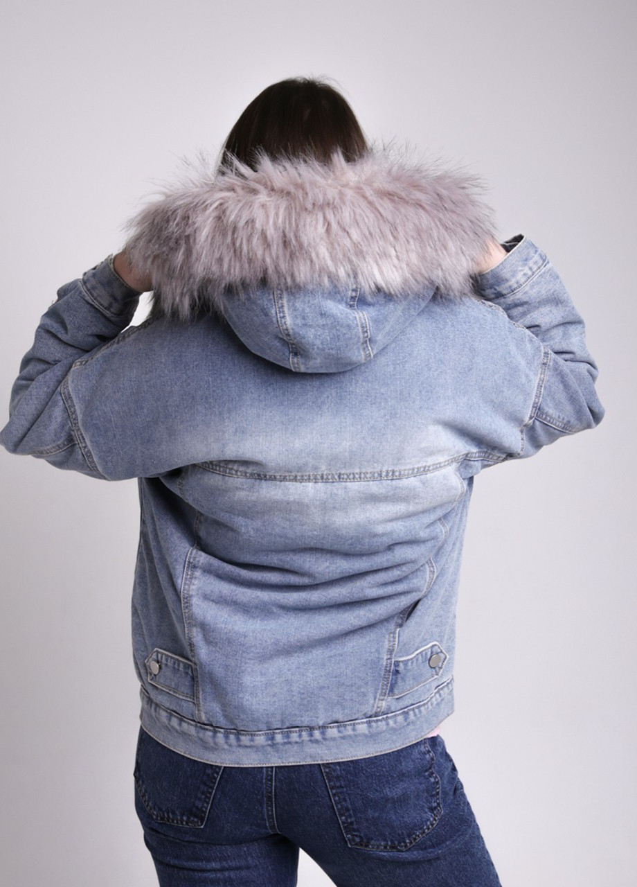 Світло-синя зимня куртка жіноча світло-синя джинсова на хутрі зимова JEANSclub Свободная