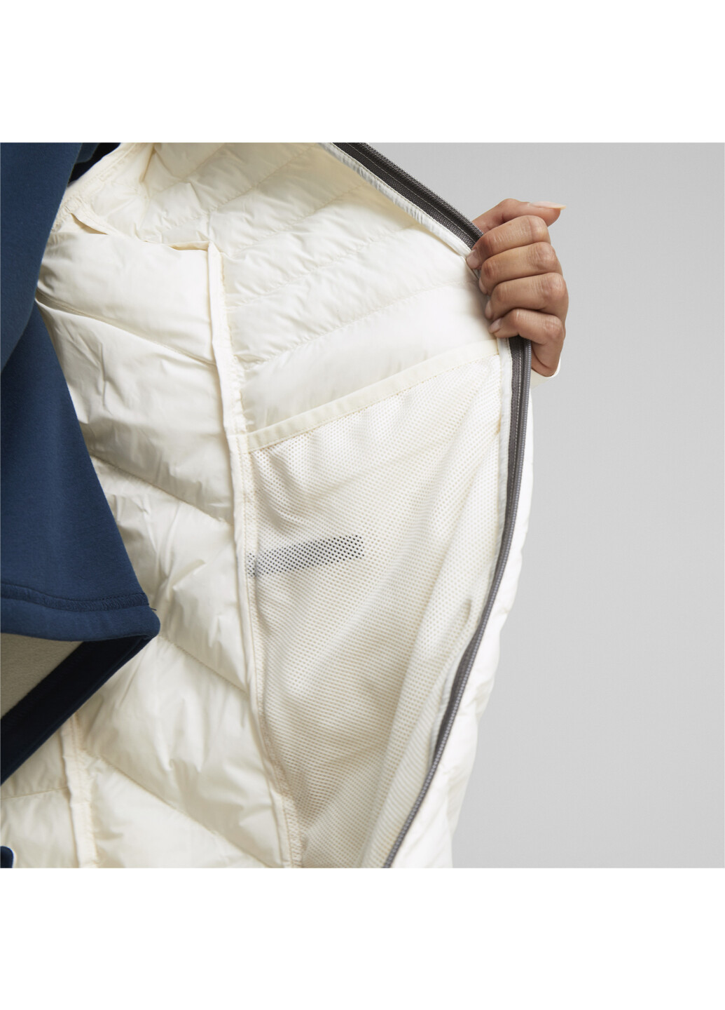 Куртка PackLITE Jacket Women Puma однотонный белый спортивный нейлон, полиэстер