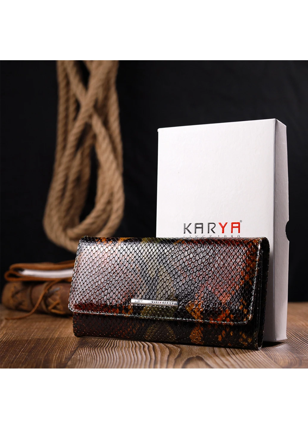 Жіночий шкіряний гаманець 19х10х2 см Karya (257066651)