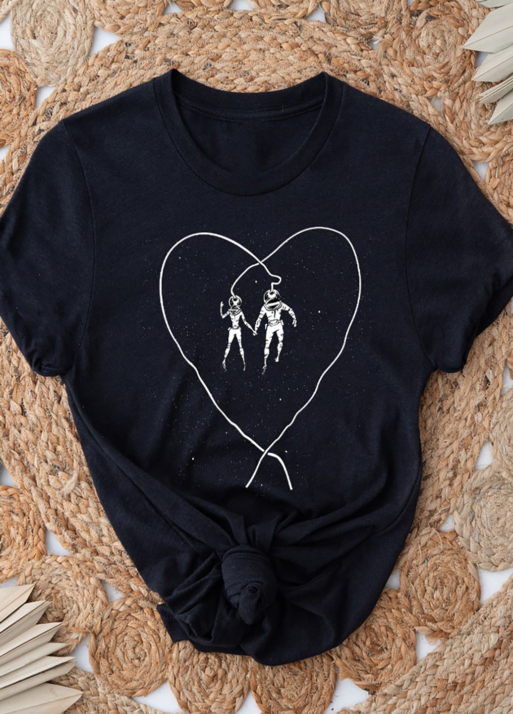 Чорна демісезон футболка жіноча чорна space love Love&Live