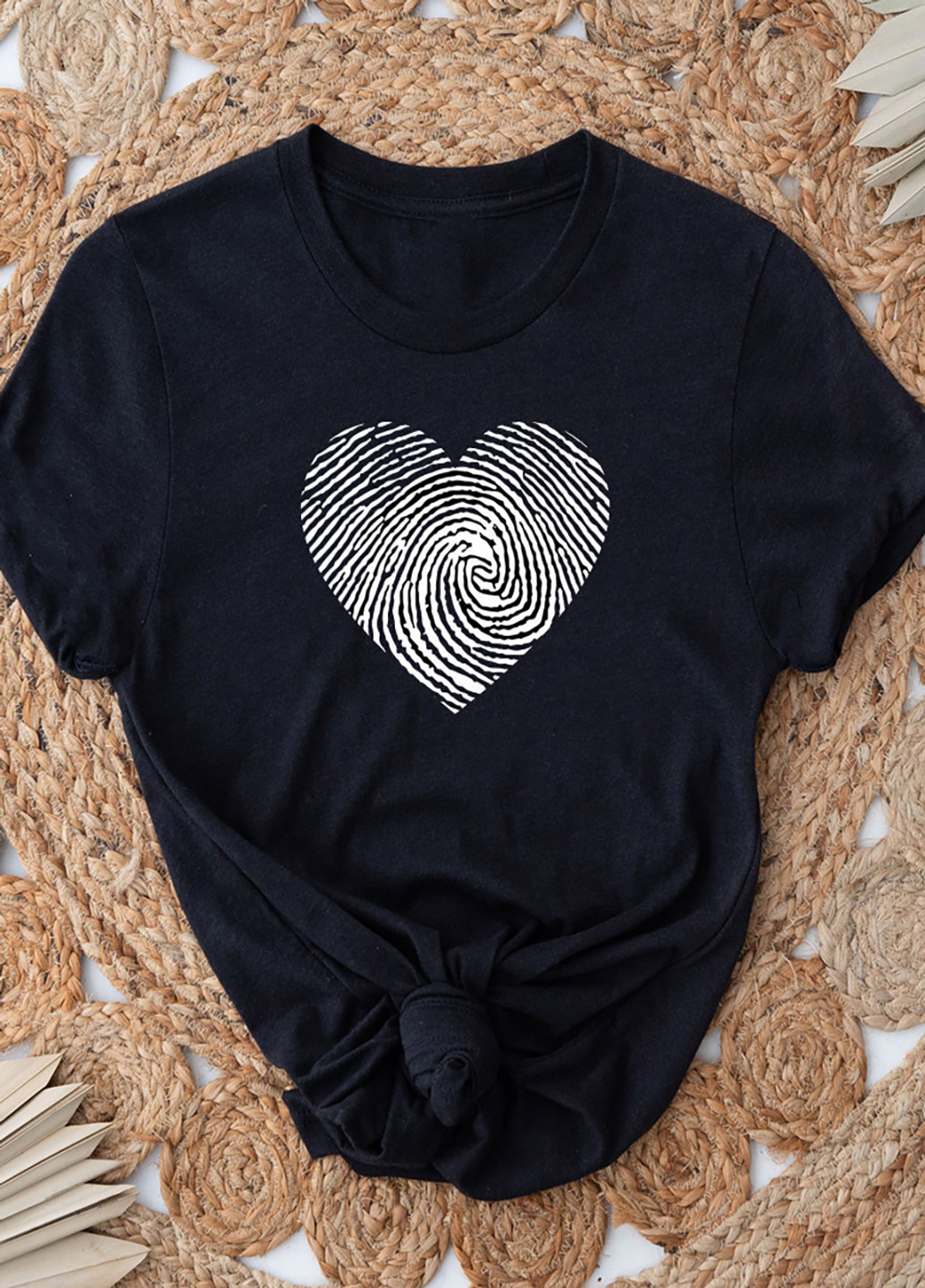 Черная демисезон футболка женская черная imprint of love Love&Live