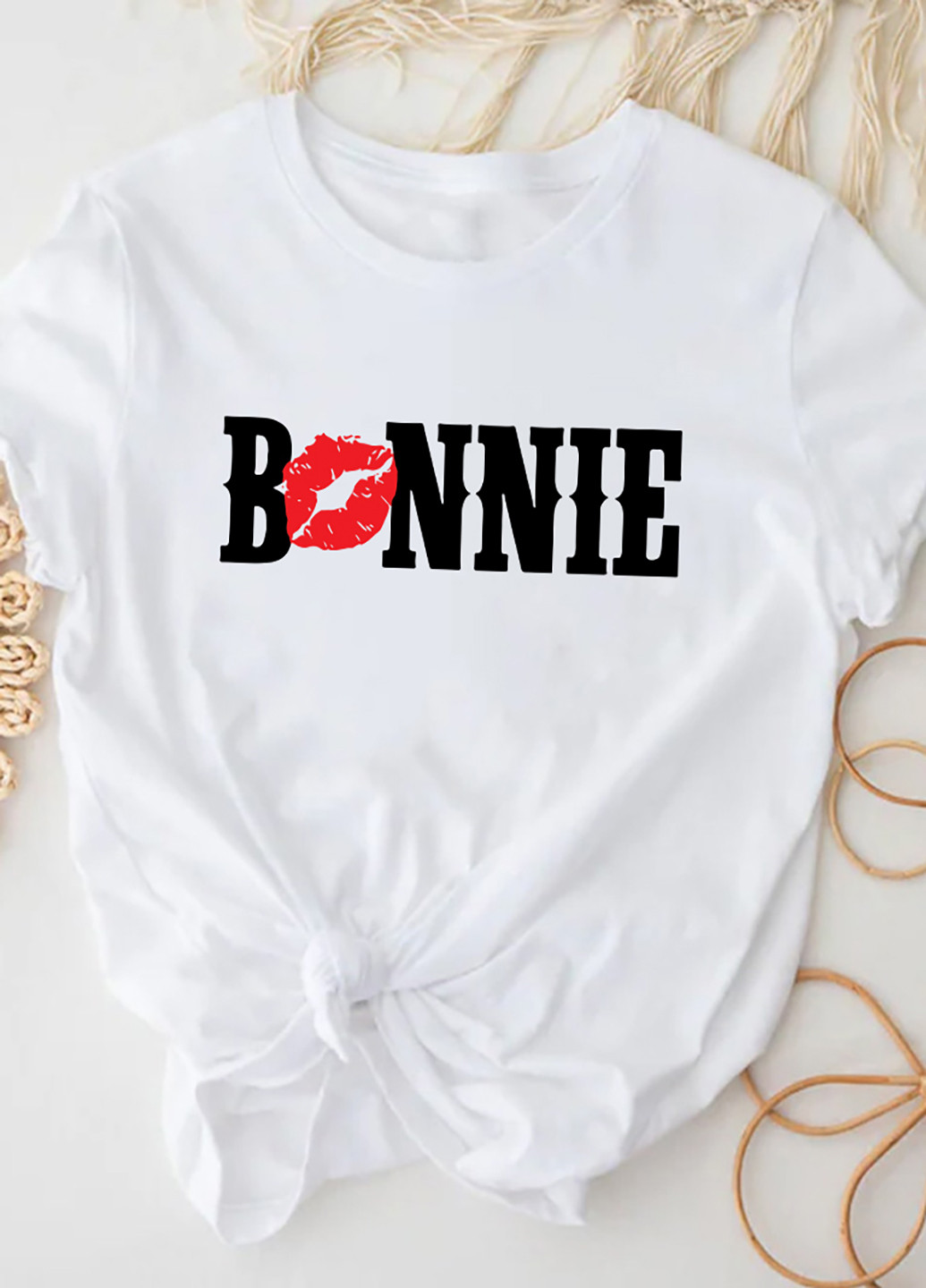 Біла демісезон футболка жіноча біла bonnie and clyde Love&Live