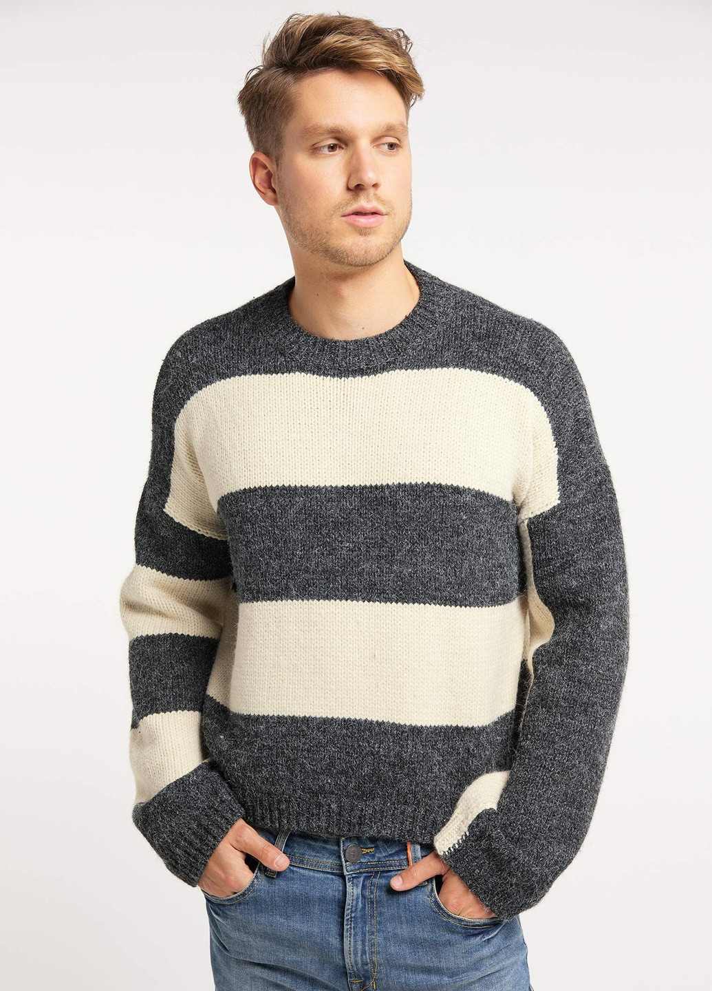 Комбинированный зимний свитер Mo