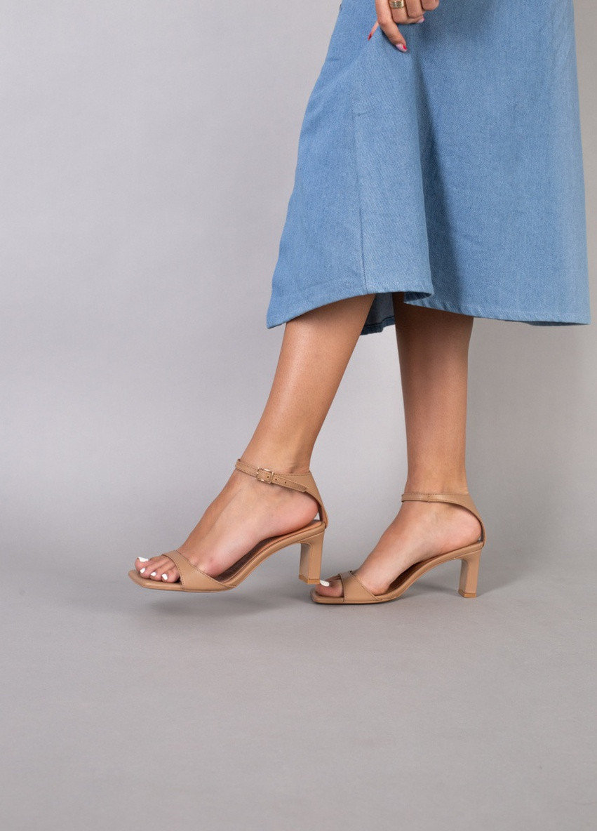 Бежевые босоножки shoesband Brand на липучке