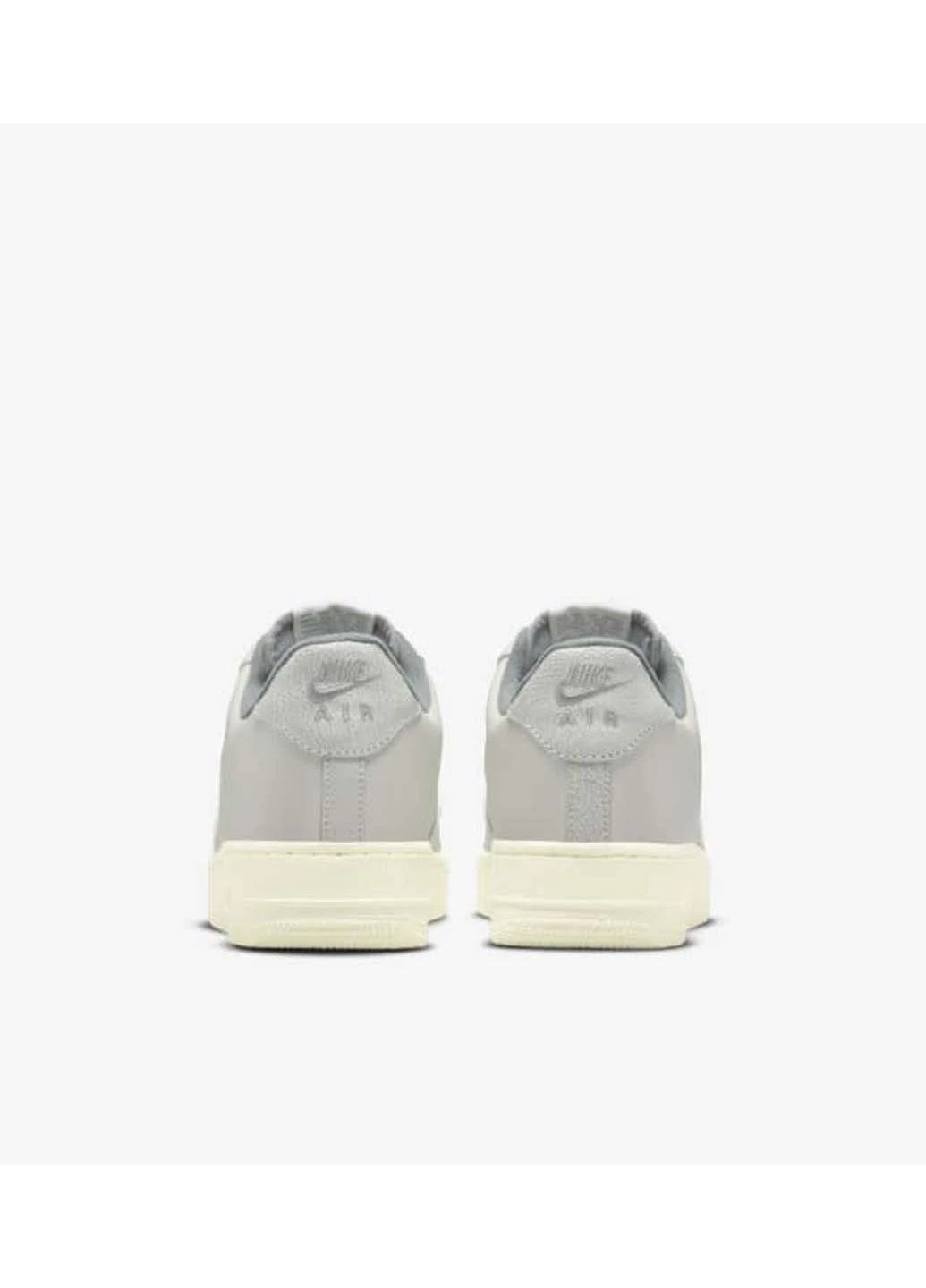 Сірі кросівки демісезон Nike