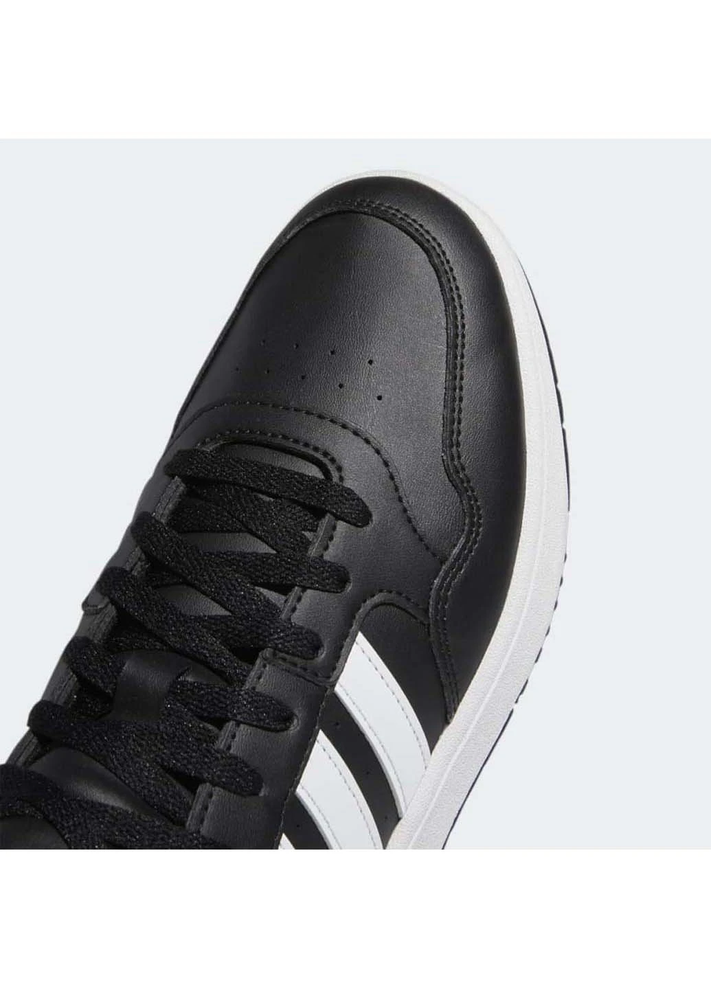 Черные демисезонные кроссовки adidas