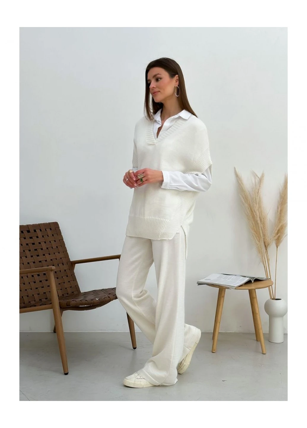 Жилетка в'язана жін. Молочна "Jolie" S-M Art Knit 28261 (257138346)