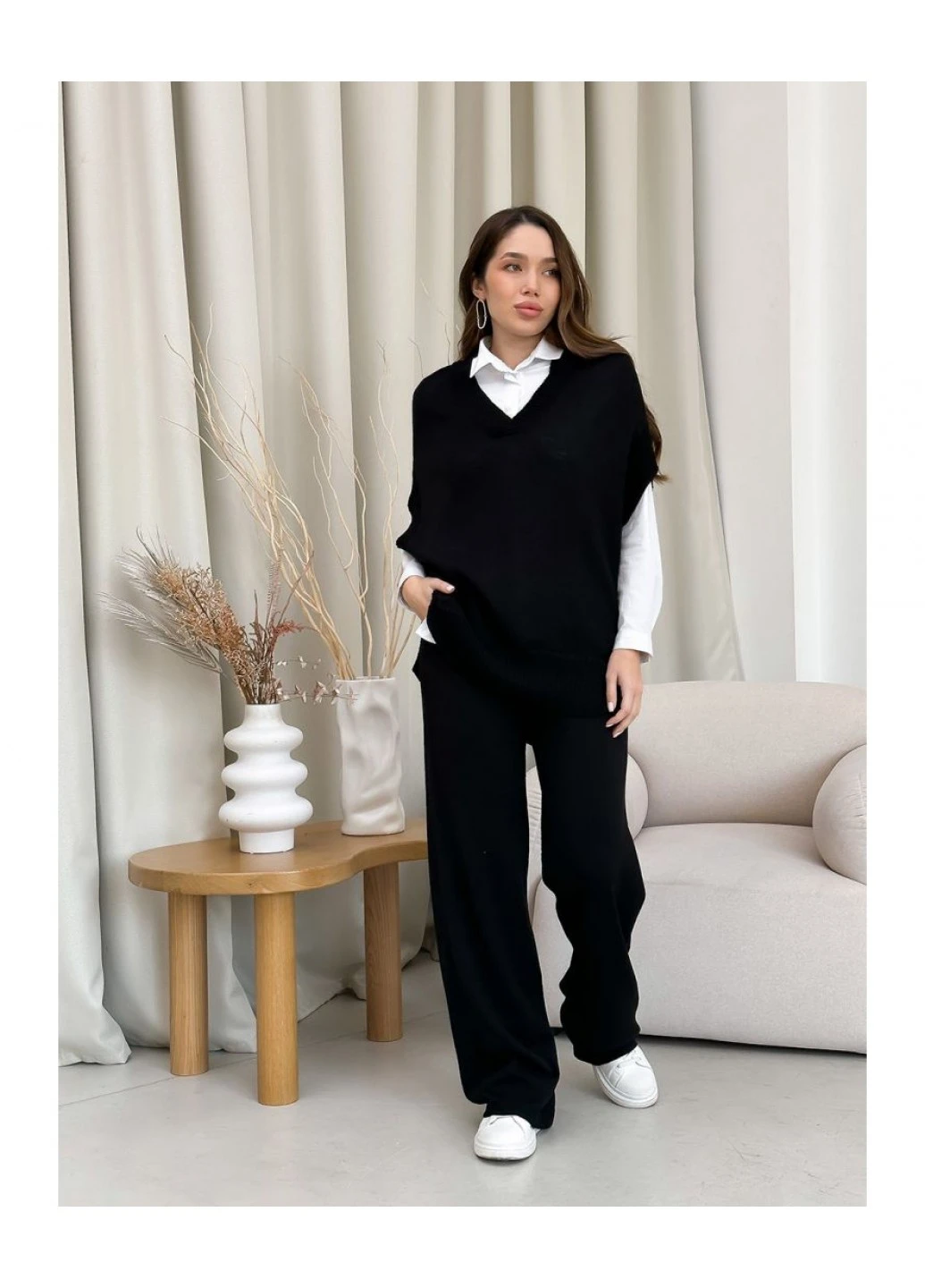 Жилетка в'язана жін. Чорна "Jolie" S-M Art Knit 28260 (257138344)